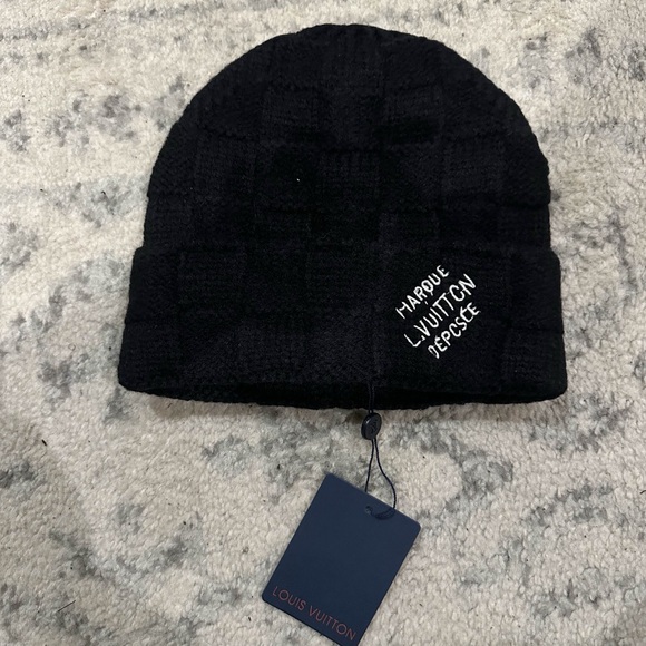 Louis Viutton Beanies - Picture 5 of 5